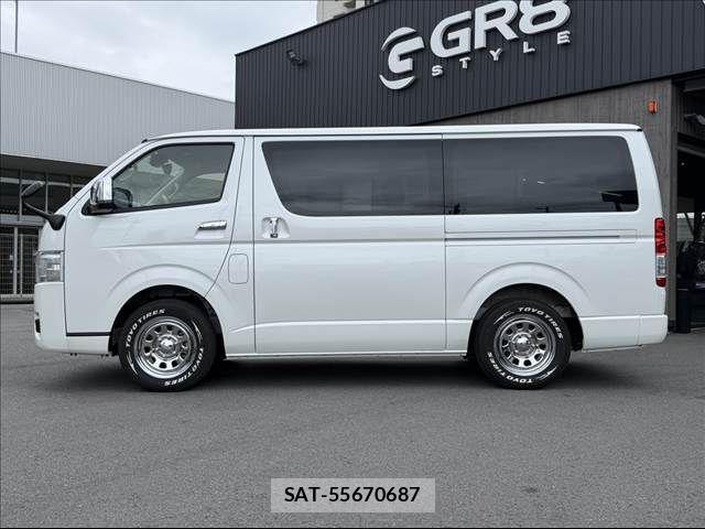 Toyota HIACE VAN 2024-08 8038795-13