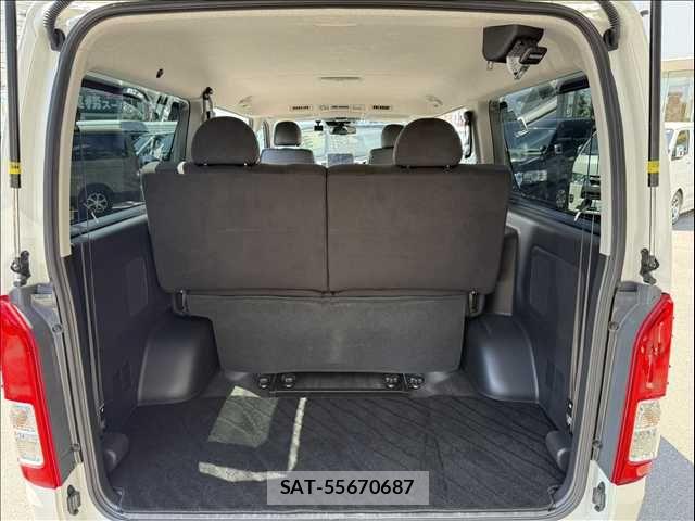 Toyota HIACE VAN 2024-08 8038795-19