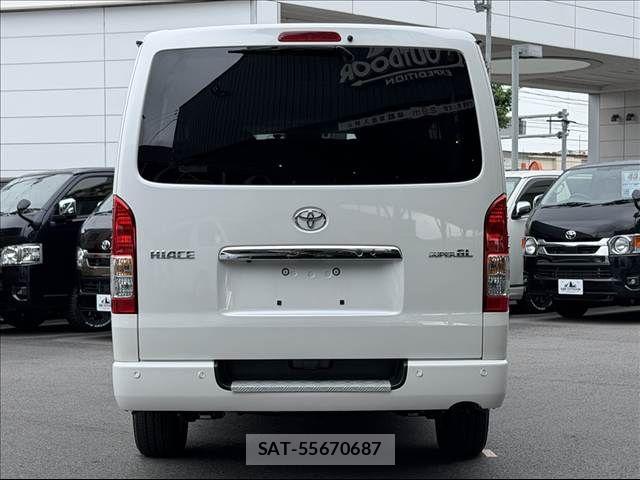 Toyota HIACE VAN 2024-08 8038795-2