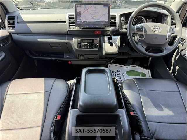 Toyota HIACE VAN 2024-08 8038795-3
