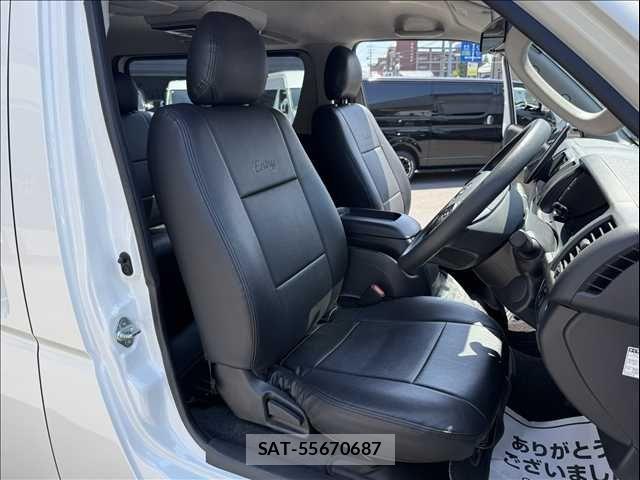 Toyota HIACE VAN 2024-08 8038795-8