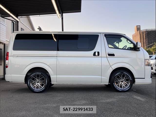 Toyota HIACE VAN 2021-12 8038821-12