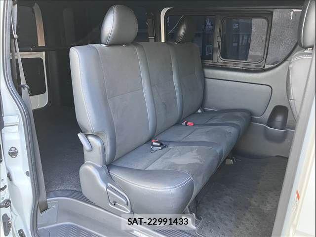 Toyota HIACE VAN 2021-12 8038821-7