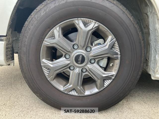 Toyota HIACE VAN 2026-03 8038793-10