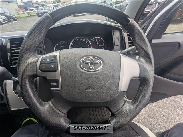 Toyota HIACE VAN 2017-12 8075959-15