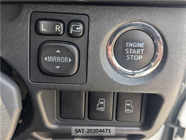 Toyota HIACE VAN 2017-12 8075959-23