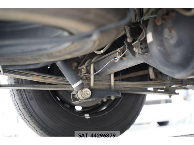 Toyota HIACE VAN 2021-08 8075957-11