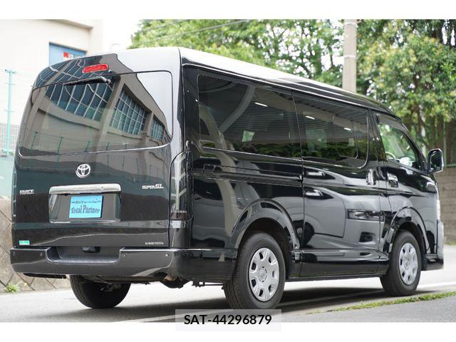 Toyota HIACE VAN 2021-08 8075957-12