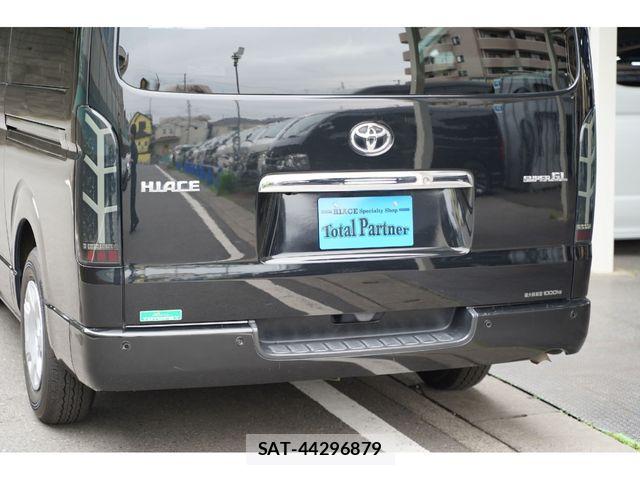 Toyota HIACE VAN 2021-08 8075957-15