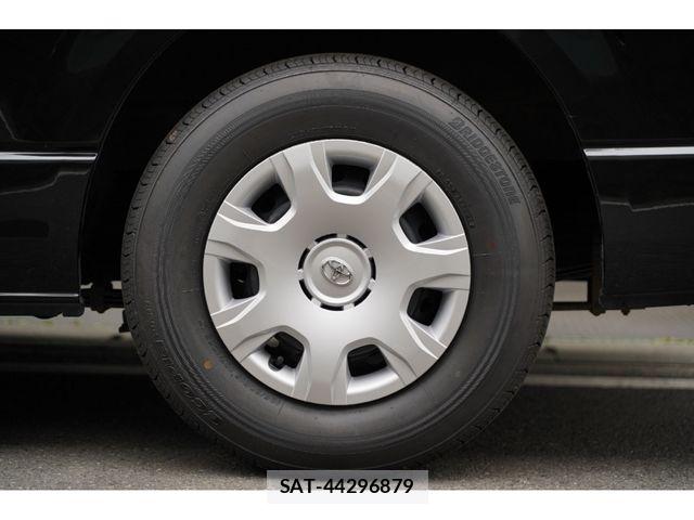 Toyota HIACE VAN 2021-08 8075957-18