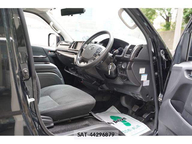 Toyota HIACE VAN 2021-08 8075957-21