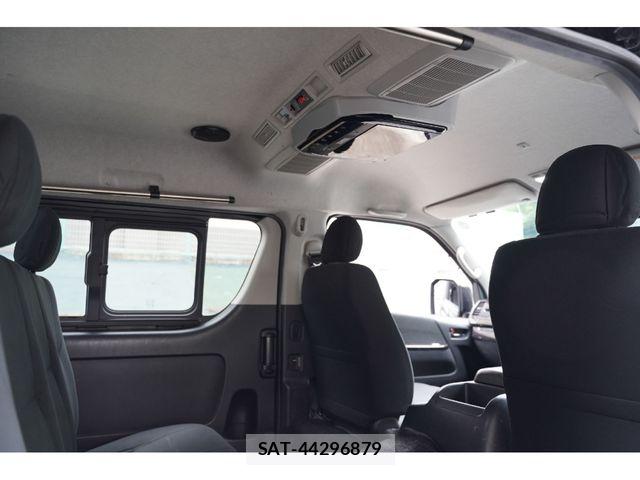 Toyota HIACE VAN 2021-08 8075957-26
