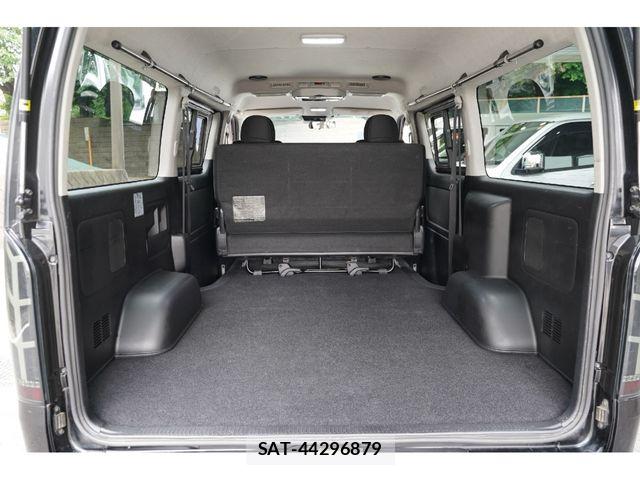 Toyota HIACE VAN 2021-08 8075957-27