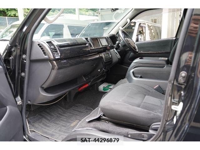 Toyota HIACE VAN 2021-08 8075957-28