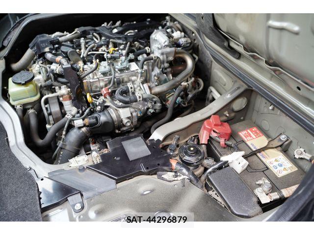 Toyota HIACE VAN 2021-08 8075957-2
