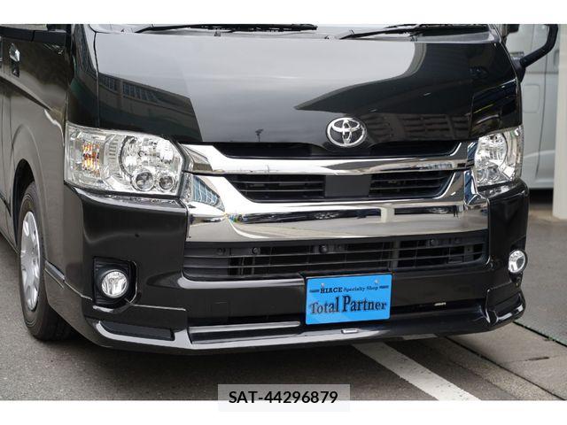 Toyota HIACE VAN 2021-08 8075957-6