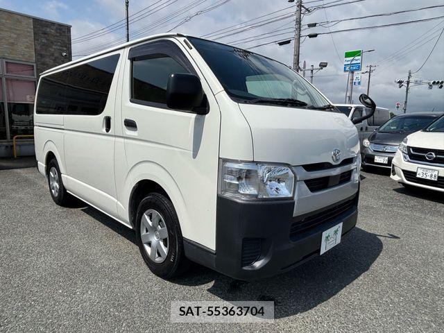Toyota HIACE VAN 2022-04 8075951-9