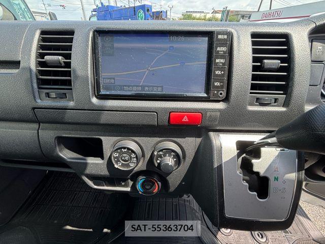 Toyota HIACE VAN 2022-04 8075951-21