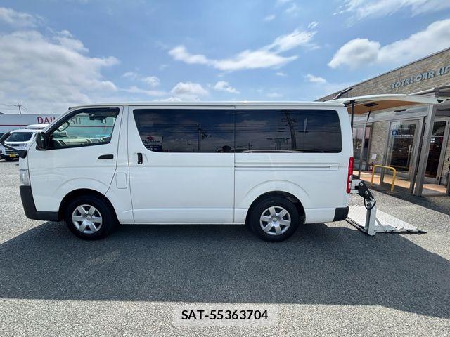 Toyota HIACE VAN 2022-04 8075951-2