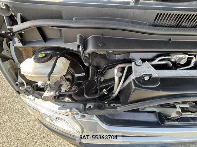 Toyota HIACE VAN 2022-04 8075951-29