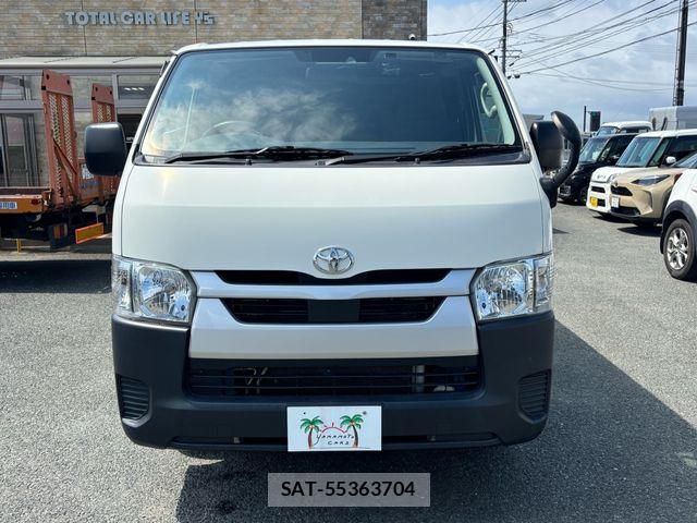 Toyota HIACE VAN 2022-04 8075951-6