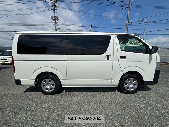 Toyota HIACE VAN 2022-04 8075951-8