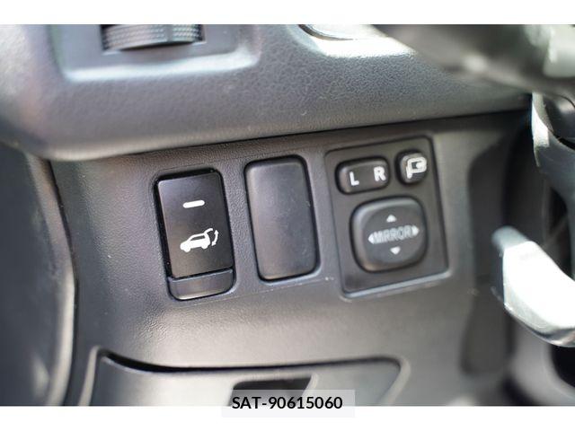 Toyota HIACE VAN 2016-07 8075948-9