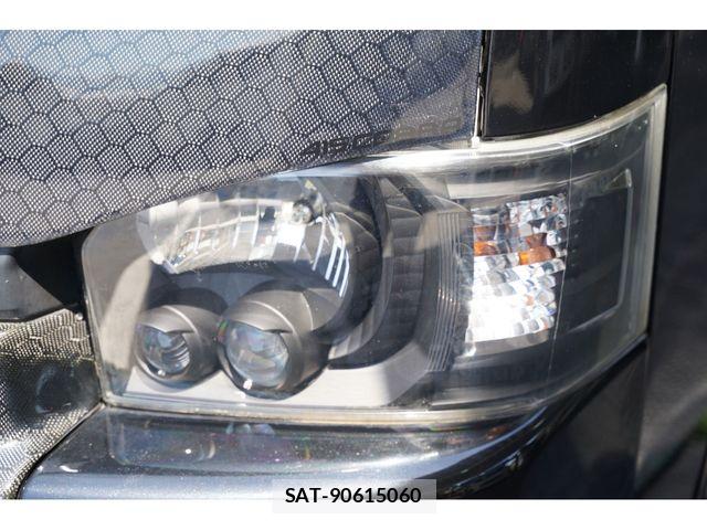 Toyota HIACE VAN 2016-07 8075948-19