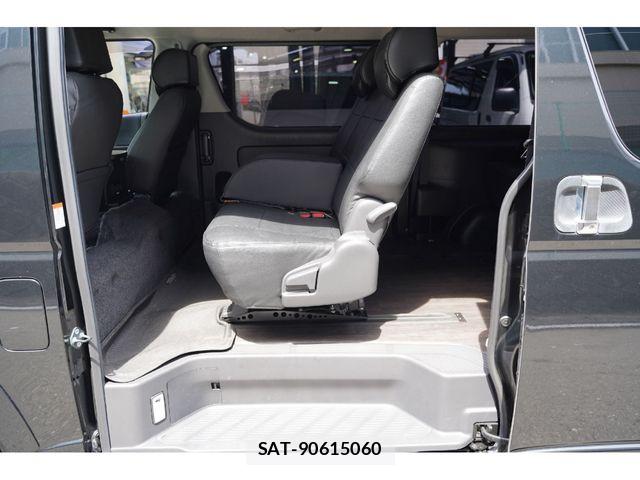 Toyota HIACE VAN 2016-07 8075948-24