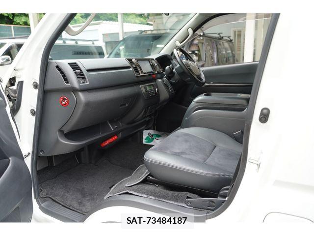Toyota HIACE VAN 2016-01 8075955-28