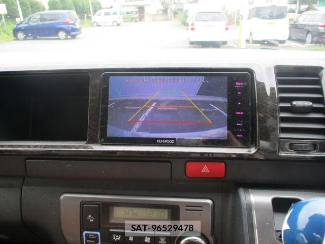 Toyota HIACE VAN 2017-12 8075952-18