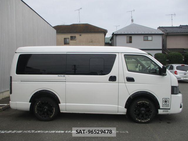Toyota HIACE VAN 2017-12 8075952-3