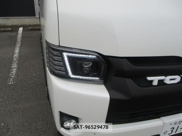 Toyota HIACE VAN 2017-12 8075952-8