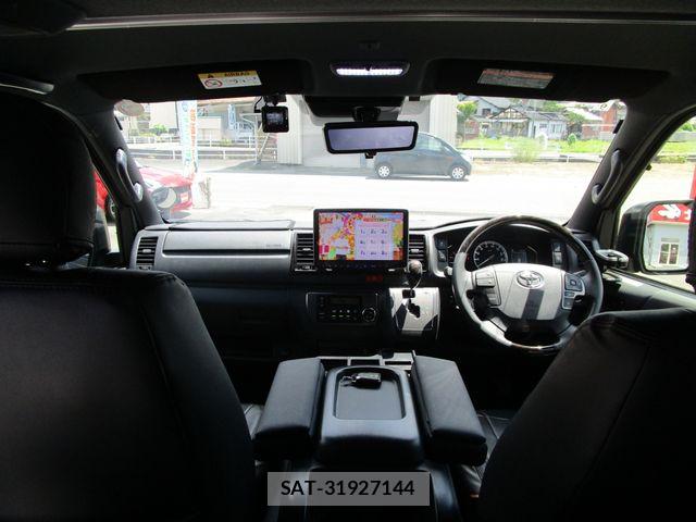 Toyota HIACE VAN 2022-09 8075950-11