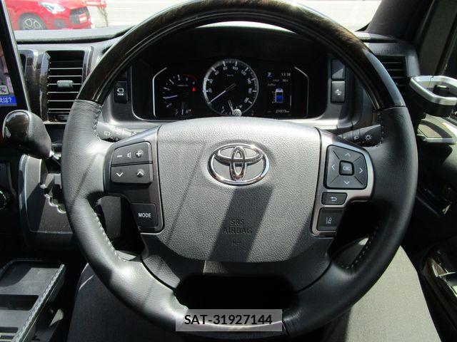Toyota HIACE VAN 2022-09 8075950-13