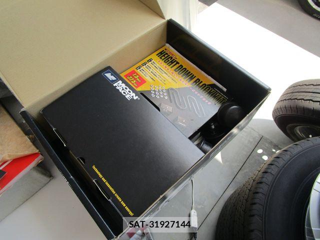 Toyota HIACE VAN 2022-09 8075950-28