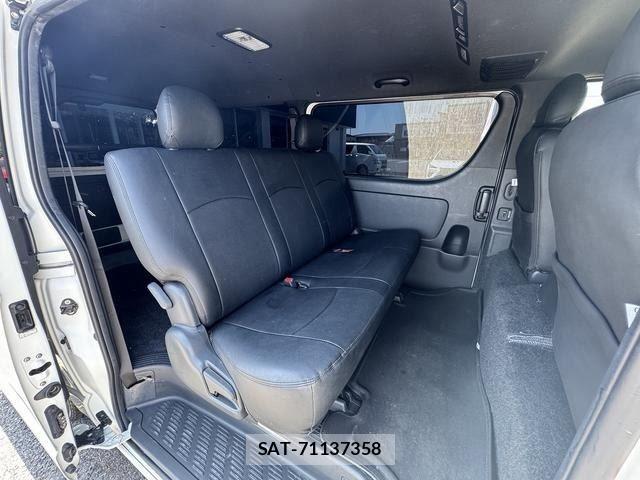 Toyota HIACE VAN 2021-10 8075954-9