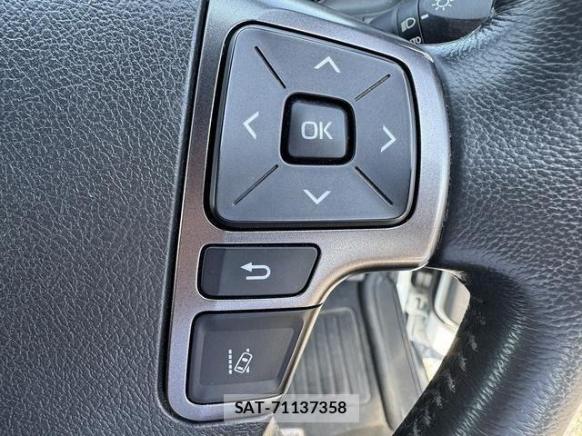 Toyota HIACE VAN 2021-10 8075954-13