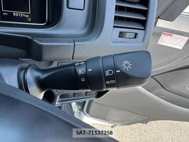 Toyota HIACE VAN 2021-10 8075954-15