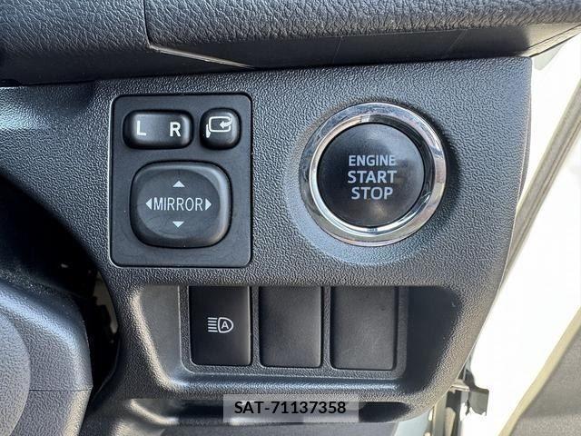 Toyota HIACE VAN 2021-10 8075954-16