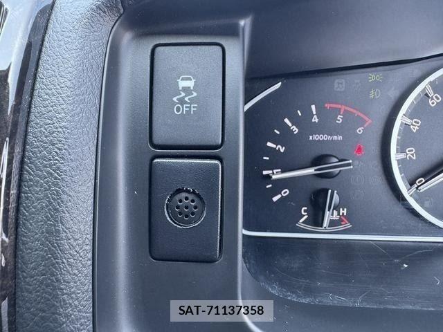 Toyota HIACE VAN 2021-10 8075954-22