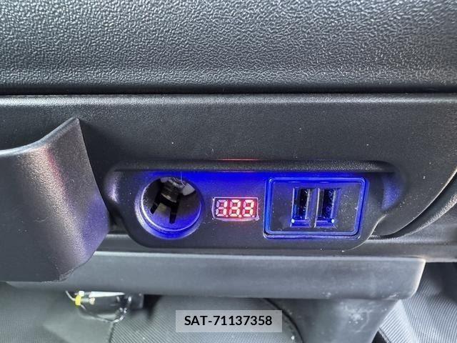 Toyota HIACE VAN 2021-10 8075954-26