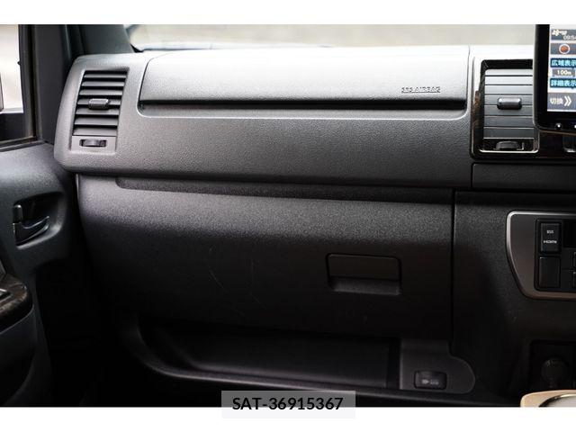 Toyota HIACE VAN 2023-06 8075947-12