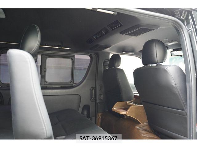 Toyota HIACE VAN 2023-06 8075947-19