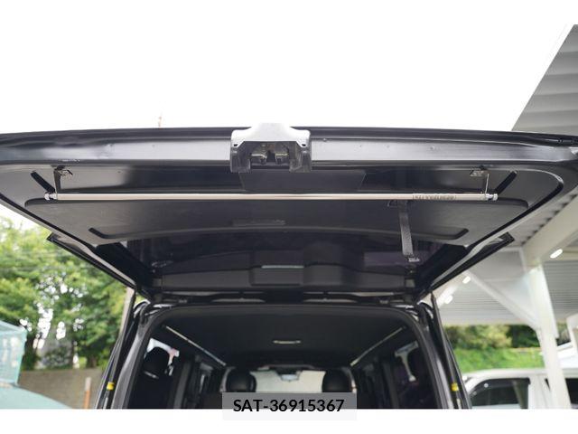 Toyota HIACE VAN 2023-06 8075947-25