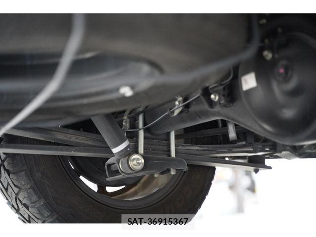 Toyota HIACE VAN 2023-06 8075947-3