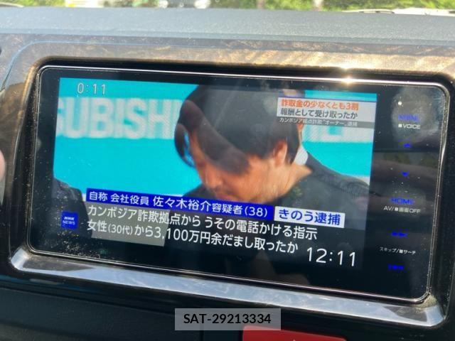Toyota HIACE VAN 2016-06 8075960-17