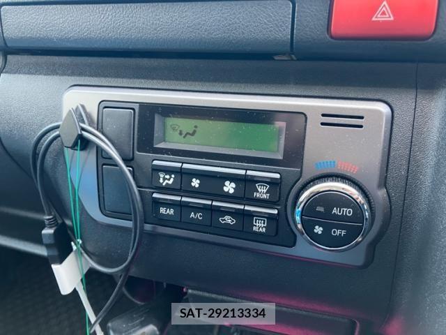 Toyota HIACE VAN 2016-06 8075960-20