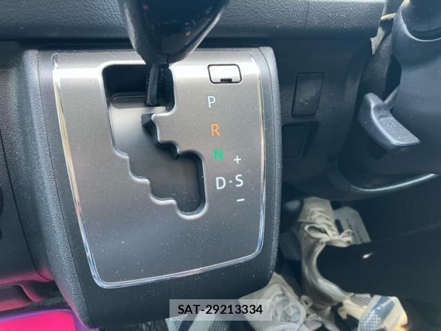 Toyota HIACE VAN 2016-06 8075960-21