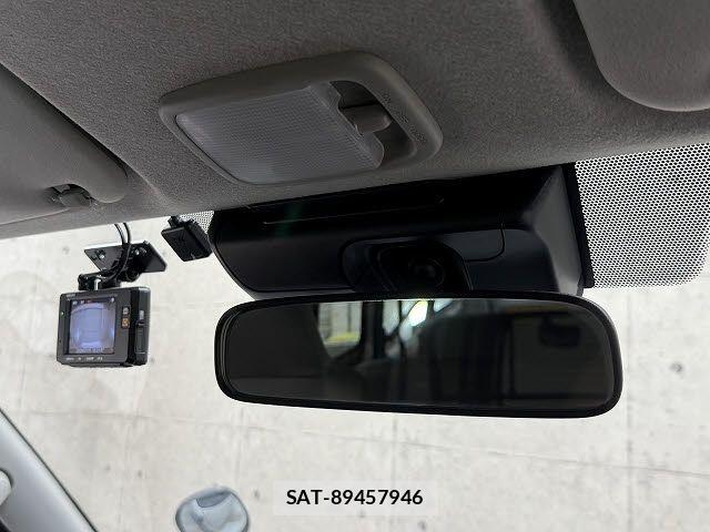 Toyota HIACE VAN 2020-03 8075958-11